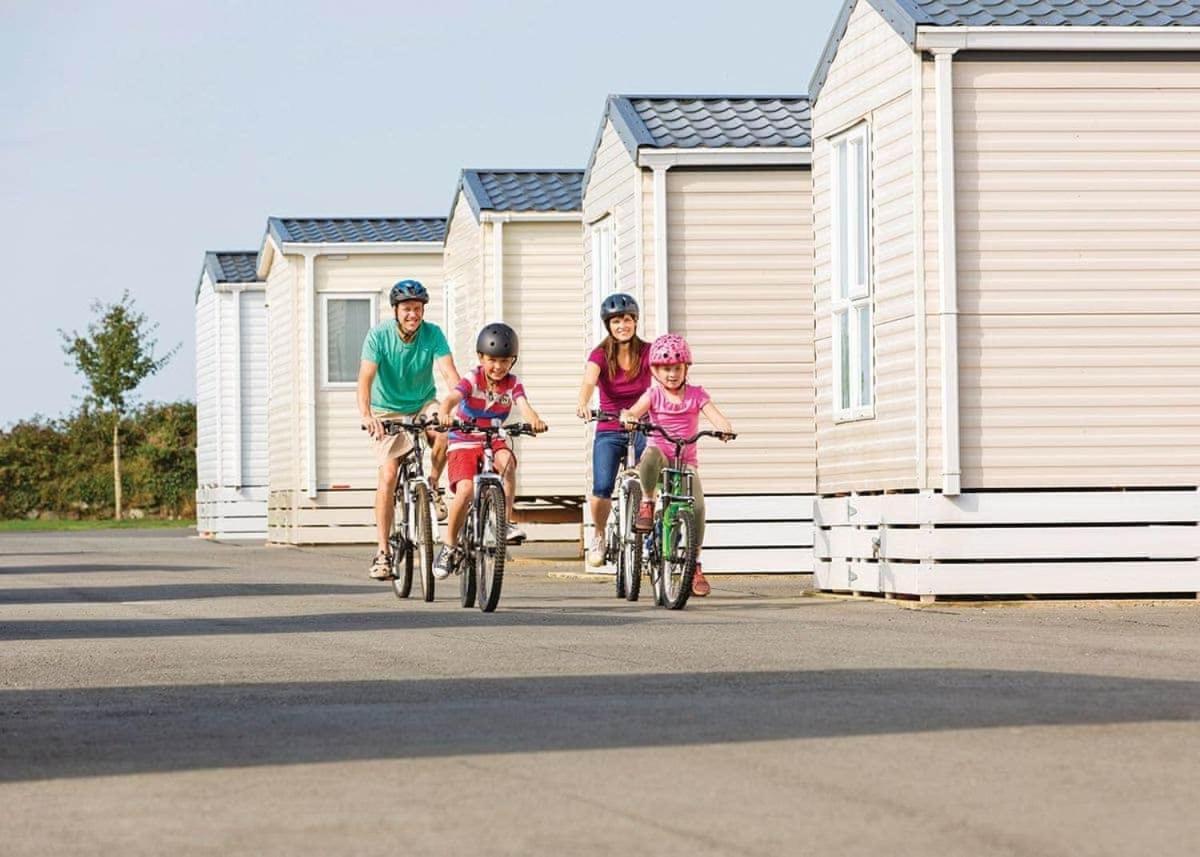 White Tower Holiday Park Llandwrog Exterior photo